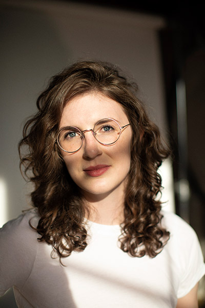 Lauren Oyler headshot