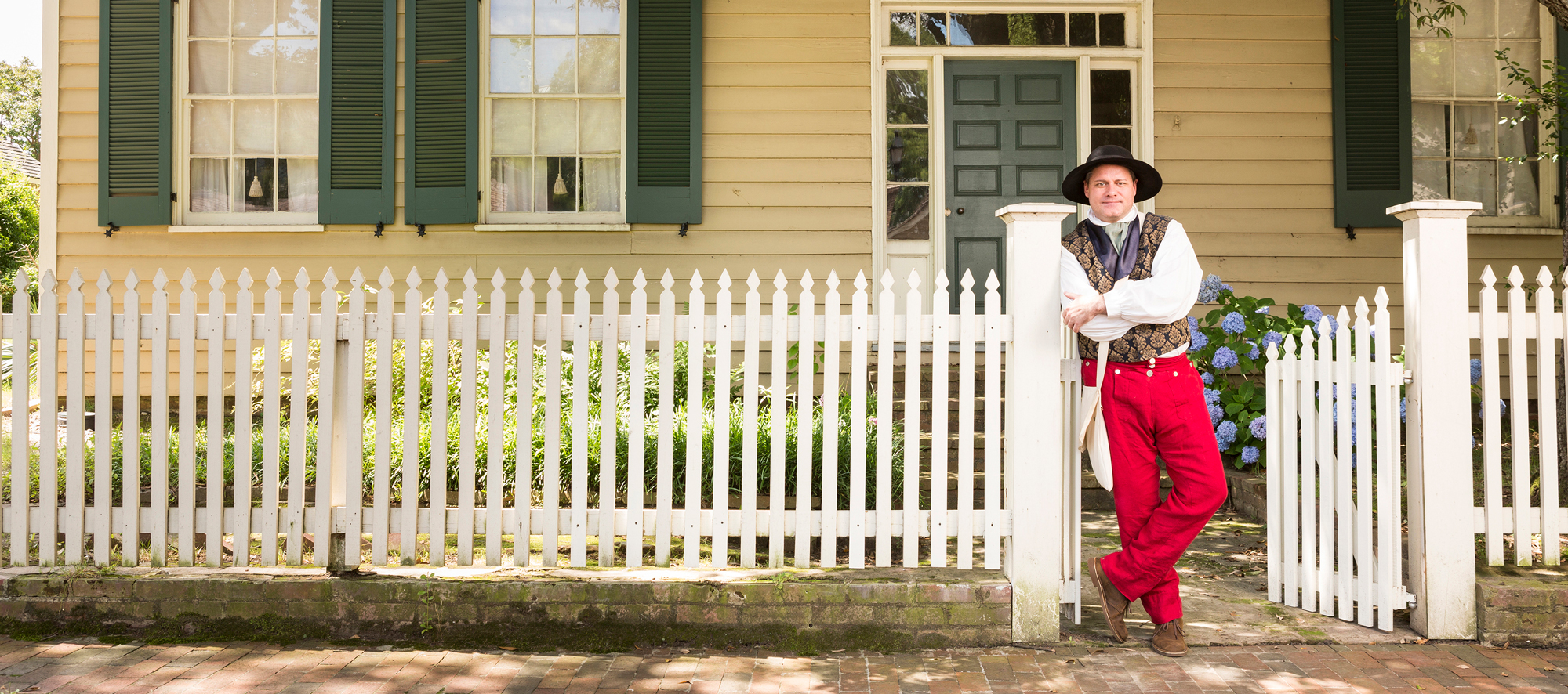 a reenactor outside the historic arkansas museum