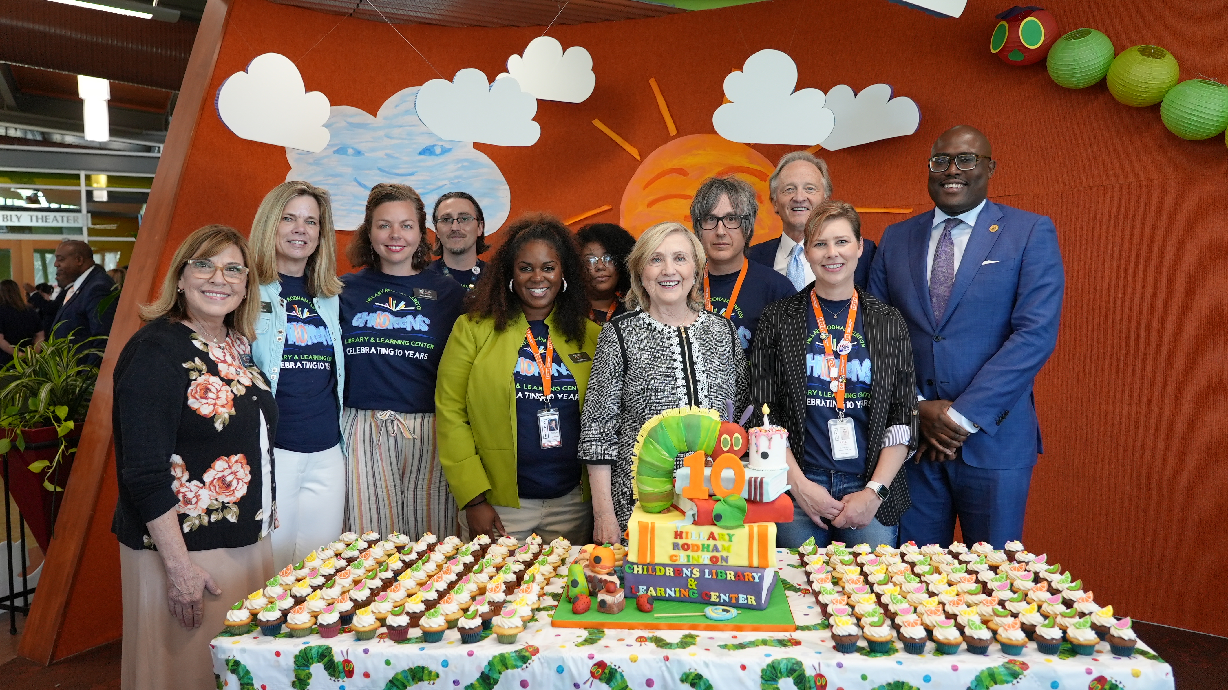 CALS staff members with Hillary Rodham Clinton and Little Rock Mayor Frank Scott Jr.